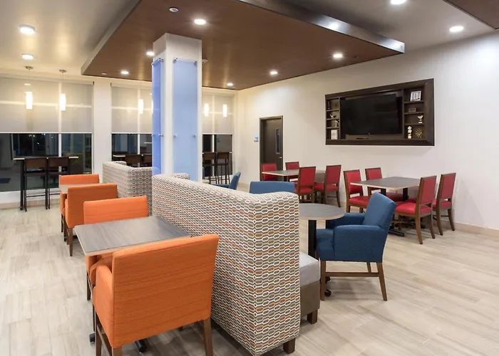 Holiday Inn Express & Suites - Rapid City - Rushmore South By Ihg